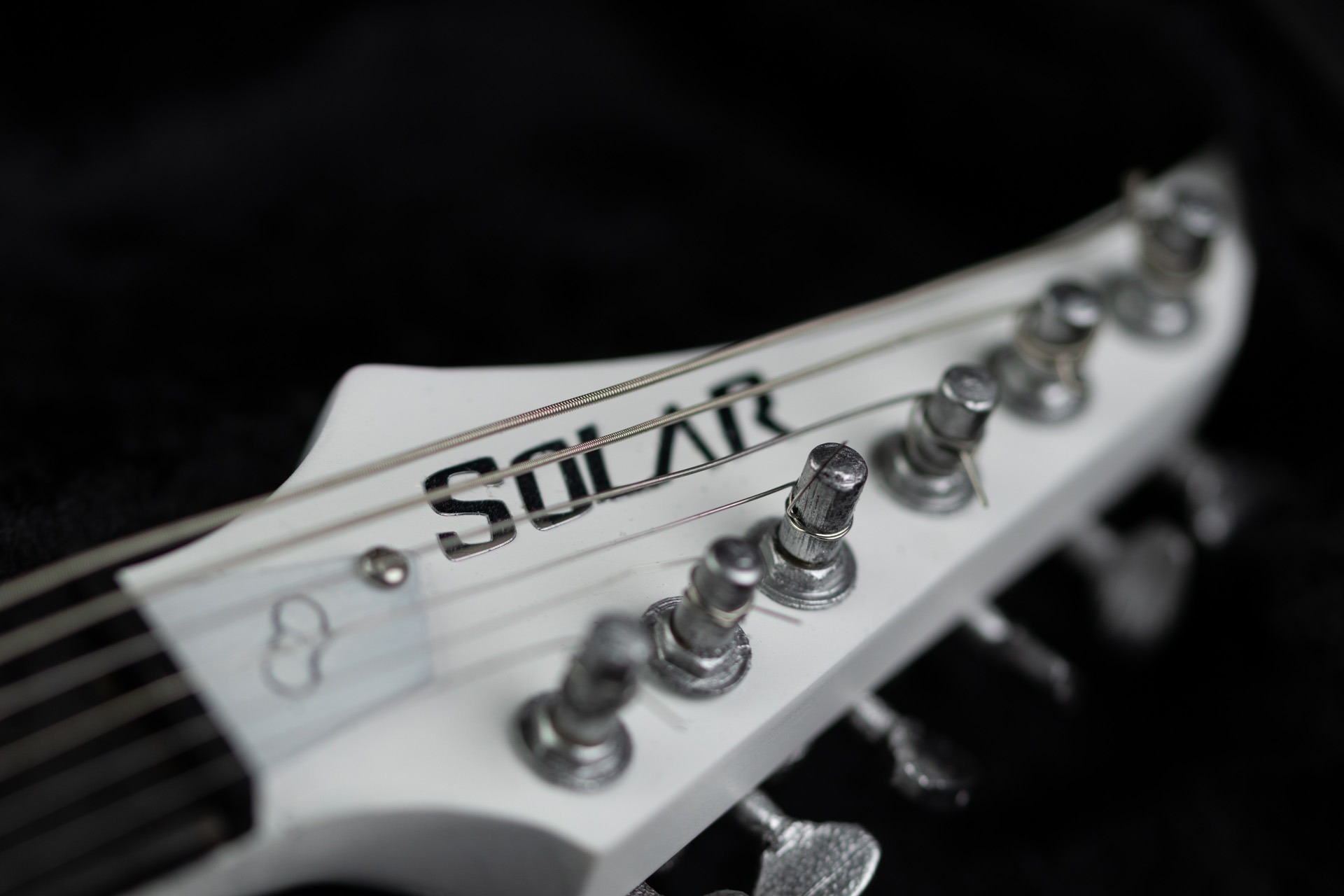 tiny solar guitar | Multi Awesome Studio