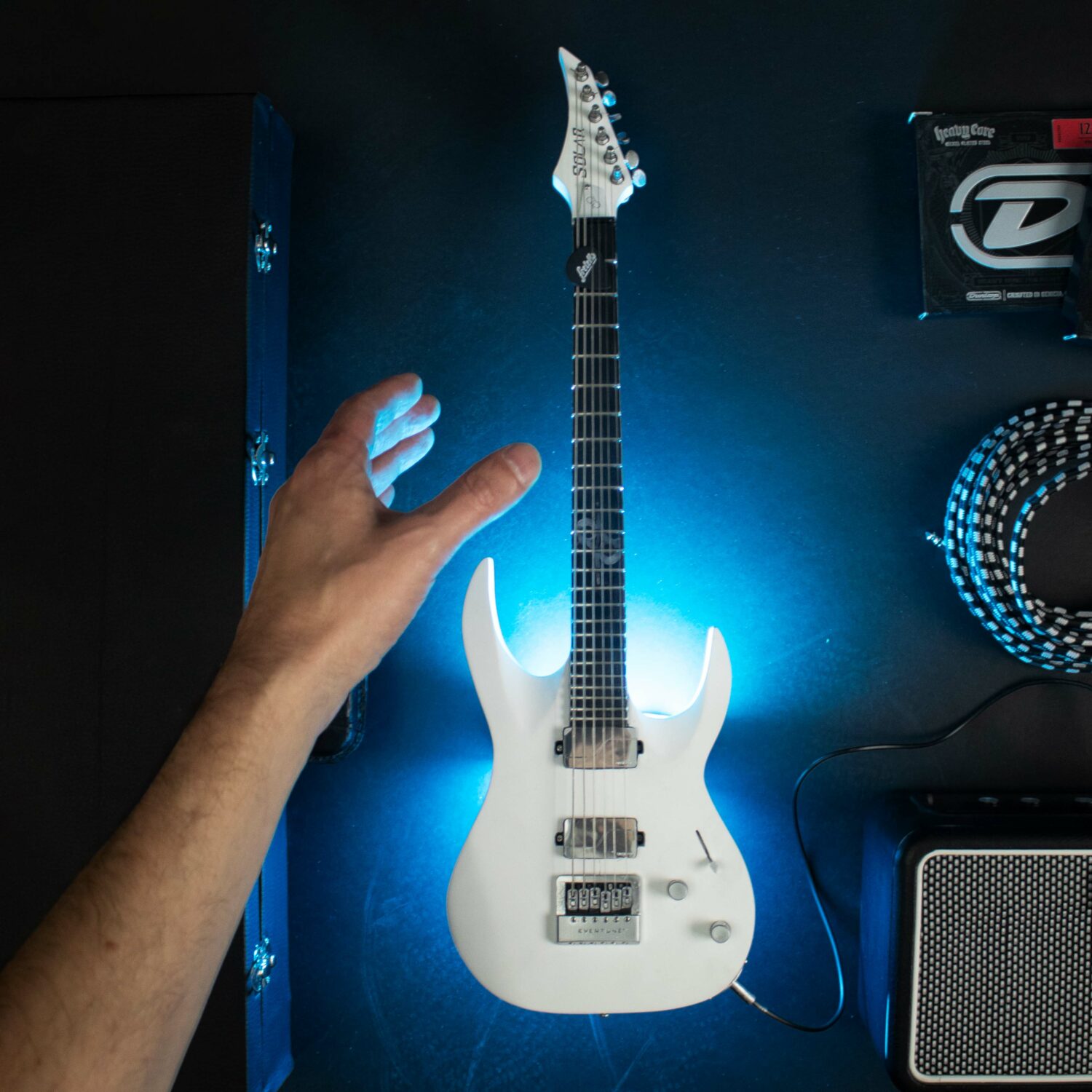 tiny guitar | Multi Awesome Studio