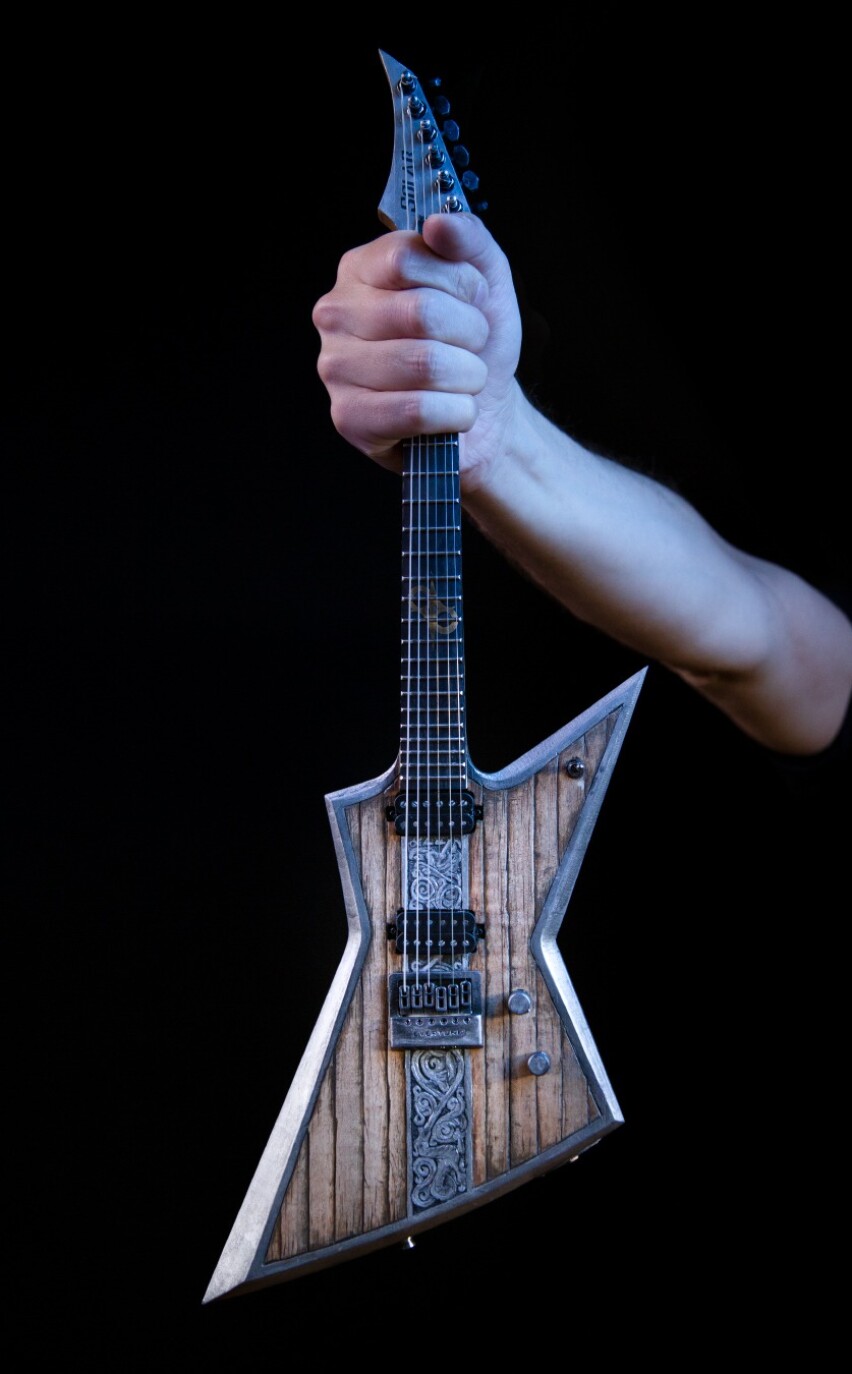 guitar studio shooting | Multi Awesome Studio