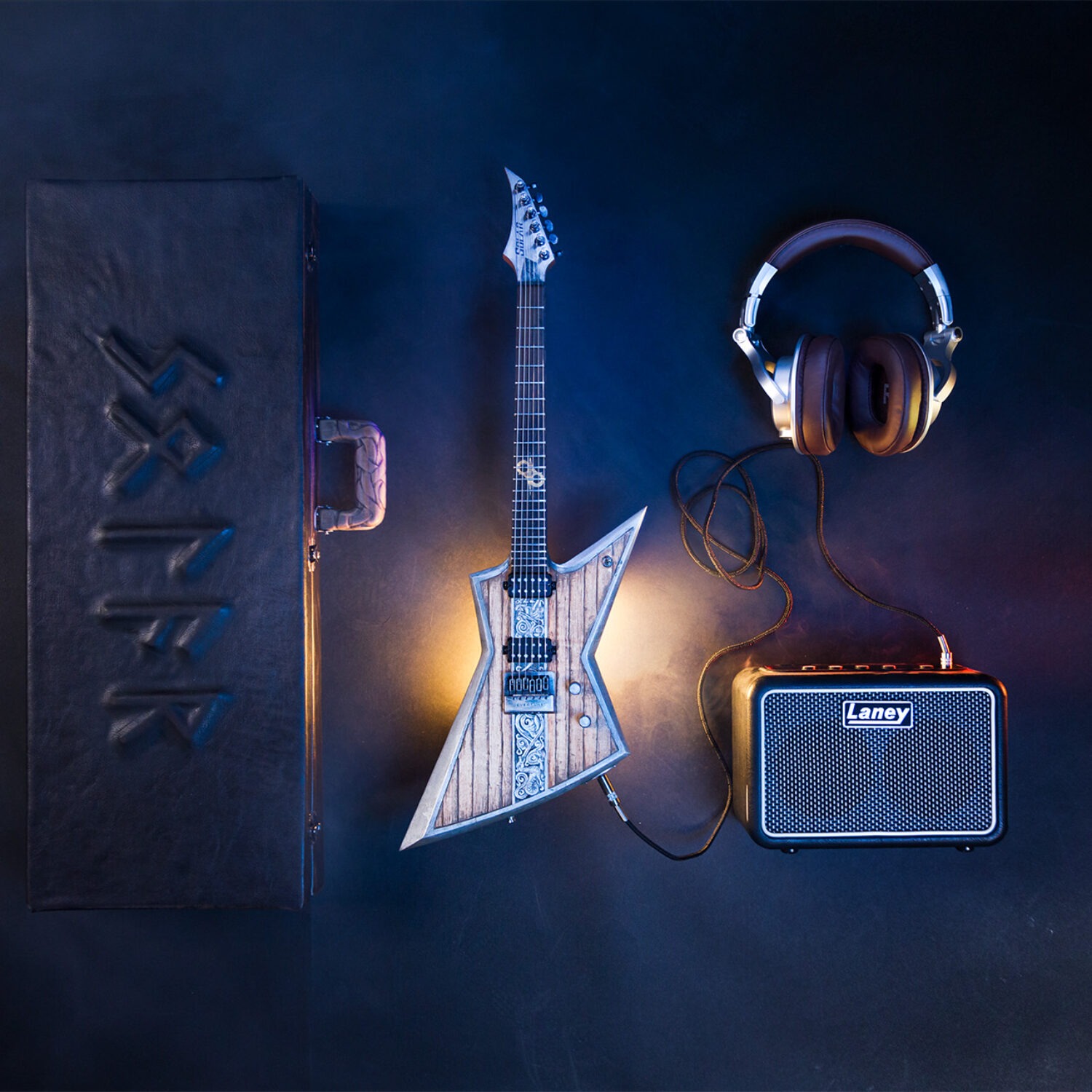 Liten viking tiny solar guitar | Multi Awesome Studio