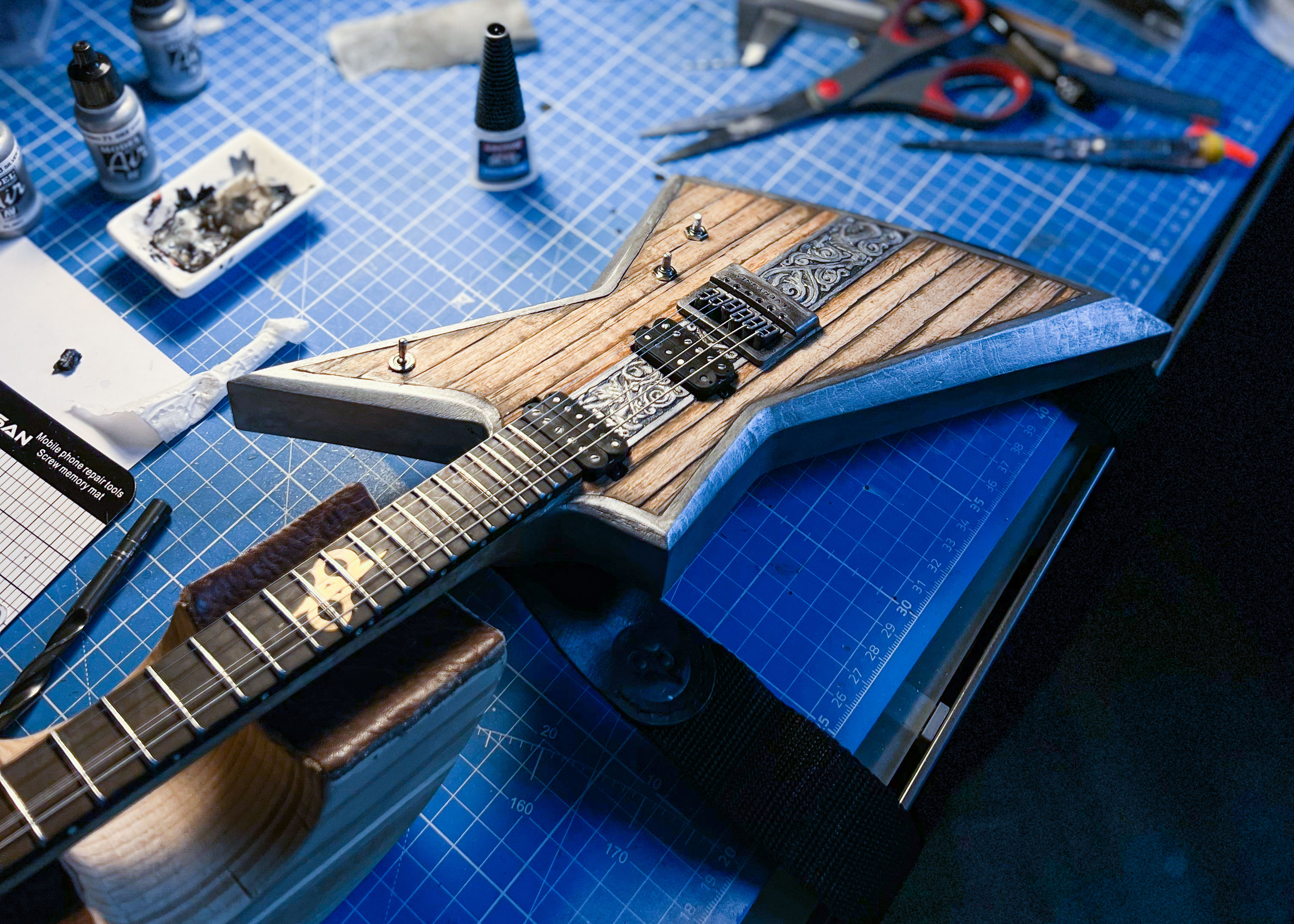 guitar stringing | Multi Awesome Studio