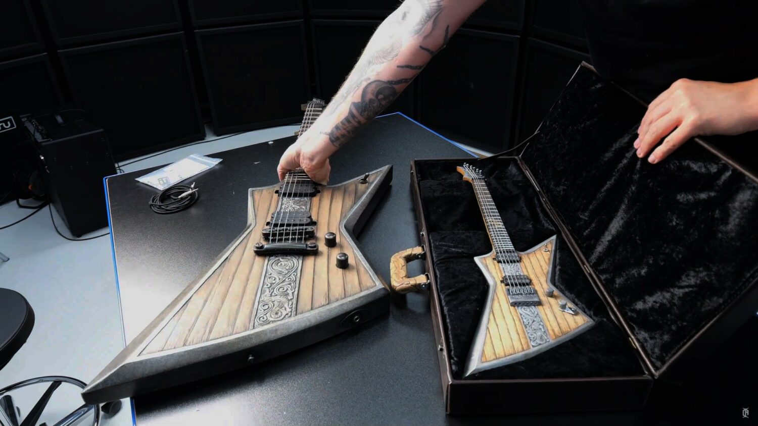 ola englund tiny guitar | Multi Awesome Studio