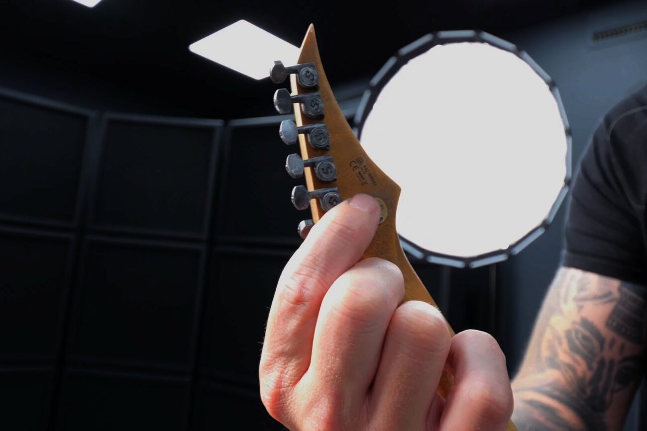 swola 101 tiny guitar | Multi Awesome Studio